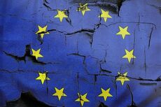 EU-Flagge beschädigt